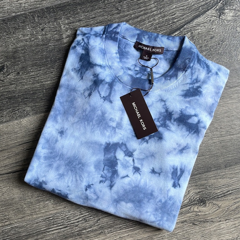 Michael Kors tie dye lightweight sweater. New with Tags. Blue. Size small.